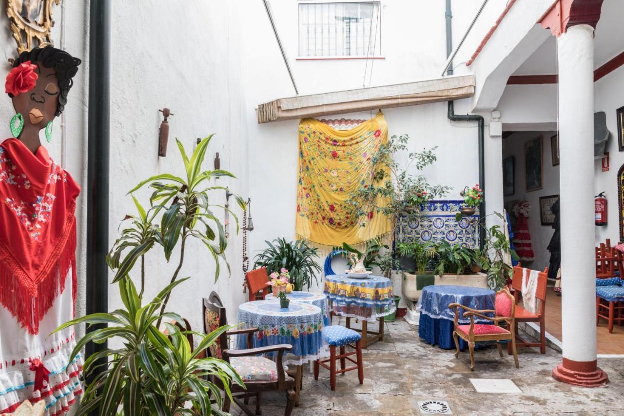 Hostel Patio 19 Malaga Luaran gambar